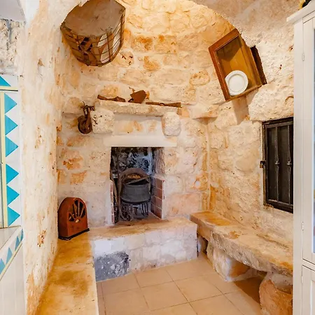 Trullo Lina *